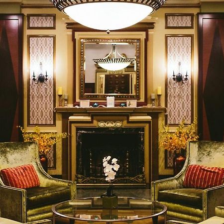 คาร์ลตัน ออฟ โอ๊ก พาร์ค Hotel โอ๊คพาร์ค ภายนอก รูปภาพ